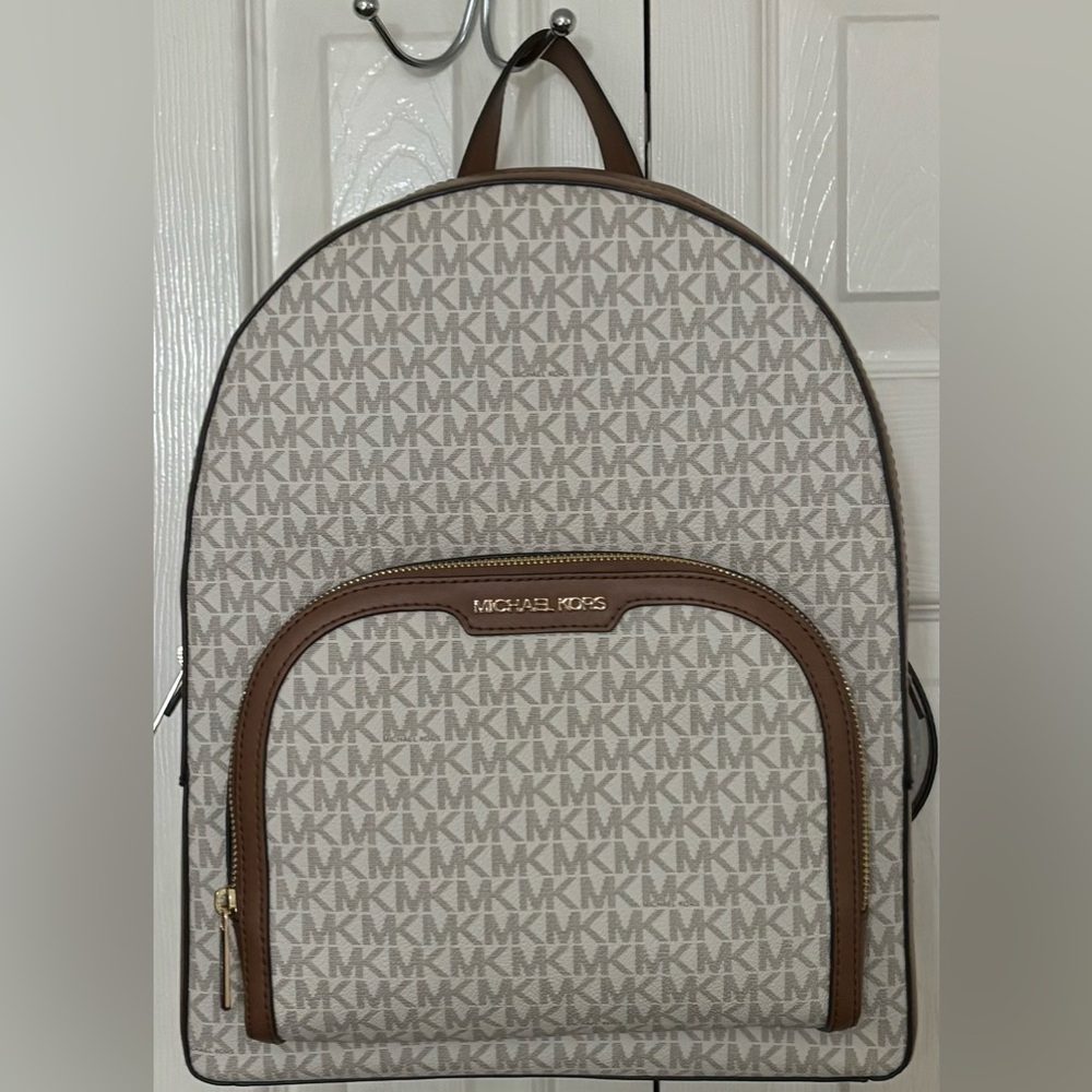 MICHAEL KORS “Jaycee” Large Zip Pocket Backpack - Vanilla MK Logo NWT